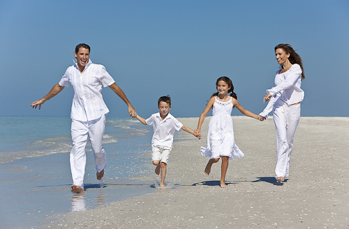 family portraits on the beach